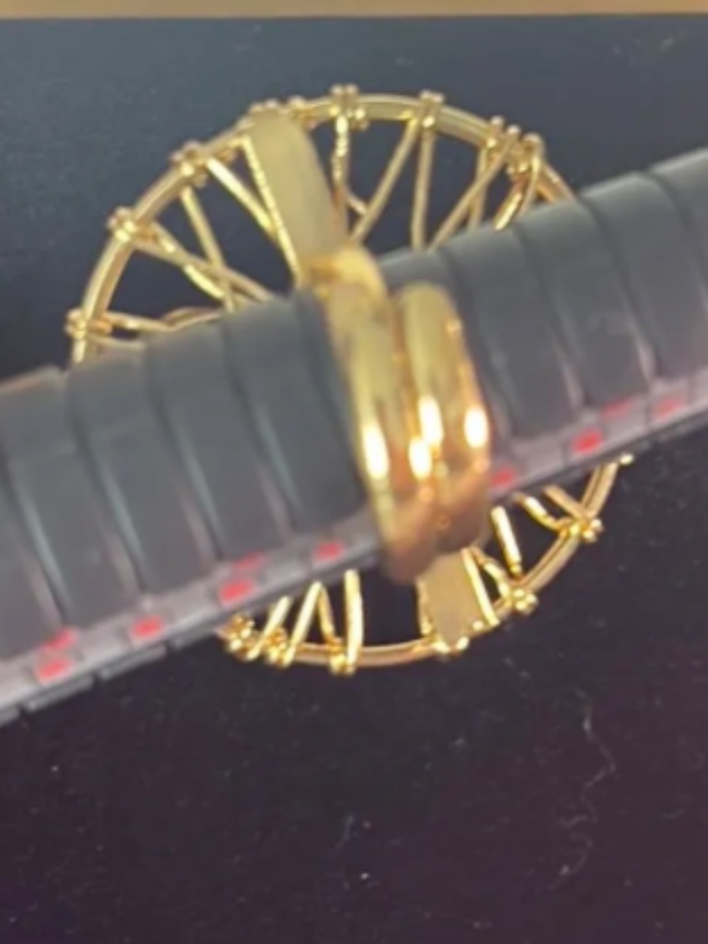 Adjustable gemstone ring - Picture 2 of 3